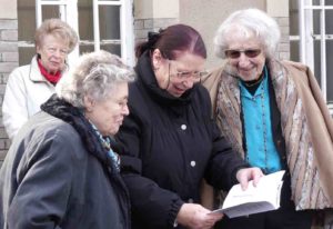 2017 02 02 chanson des filles de Han - inauguration place Yvette Weisbecker small