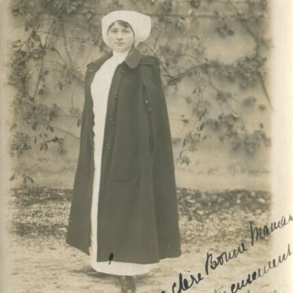 Marie-Thérèse Vieillot : jeune infirmière (1912-1920)