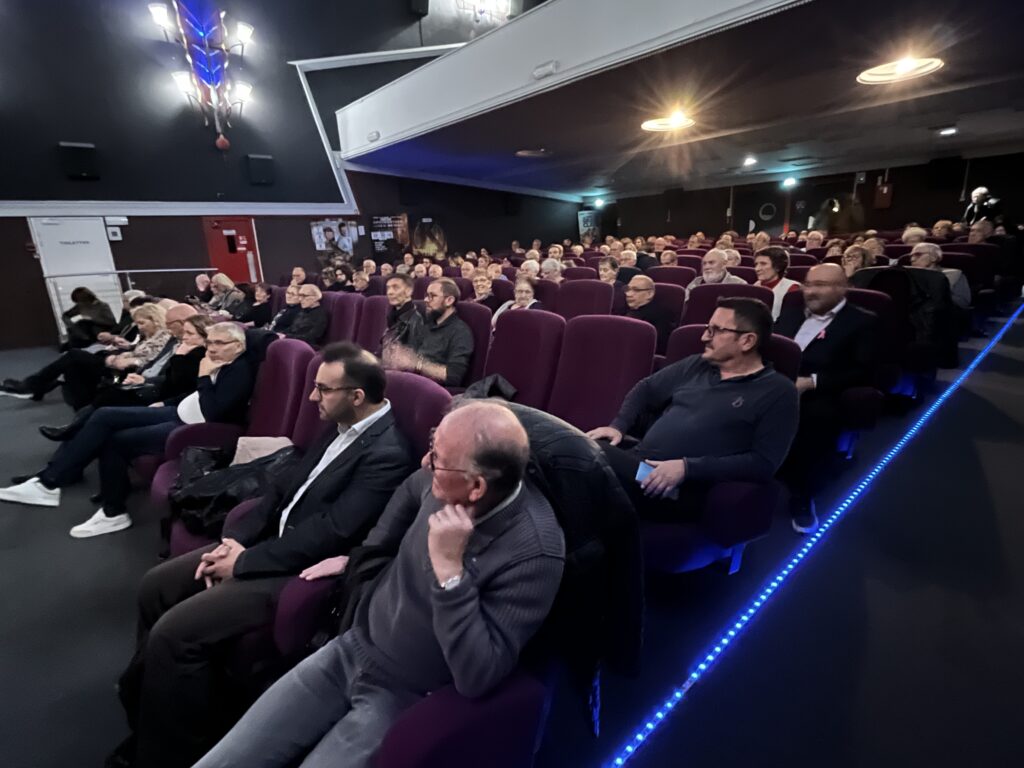 16oct25 Cinéma Casino de Joeuf_80ans de la SS_Gens 150p sur 2 niveaux